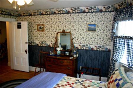 The Young House Bed And Breakfast Millinocket Номер фото