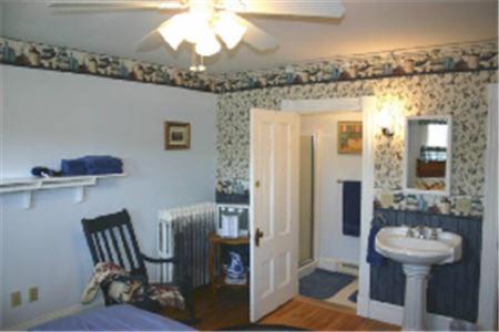 The Young House Bed And Breakfast Millinocket Номер фото